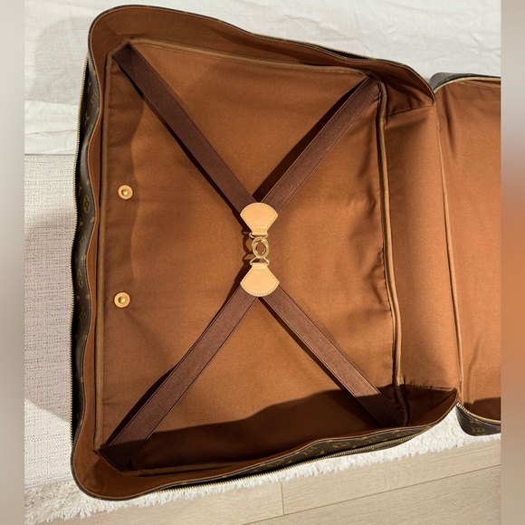 Louis Vuitton Porte Documents Voyage leather handbag - Picture 11 of 12